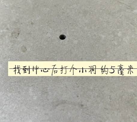 湾里瓷砖空鼓维修公司专业解答在瓷砖铺贴过程中，如果砂料搅拌不均匀，将会带来以下问题